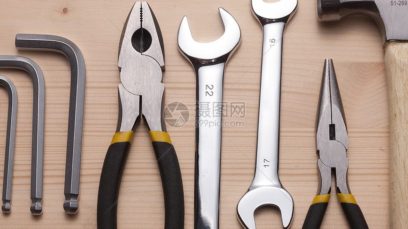 定制多功能五金工具套装，LOGO设计背后的考量